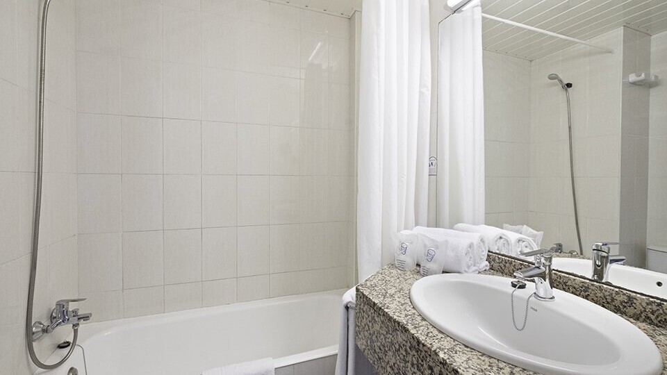 Azuline Hotel Bahamas & Bahamas II